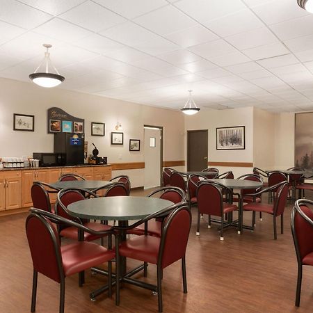 High Prairie Inn Екстериор снимка